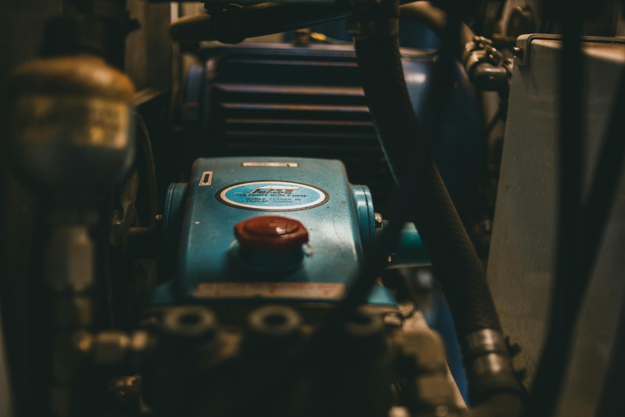 gambar genset dengan cahaya gelap